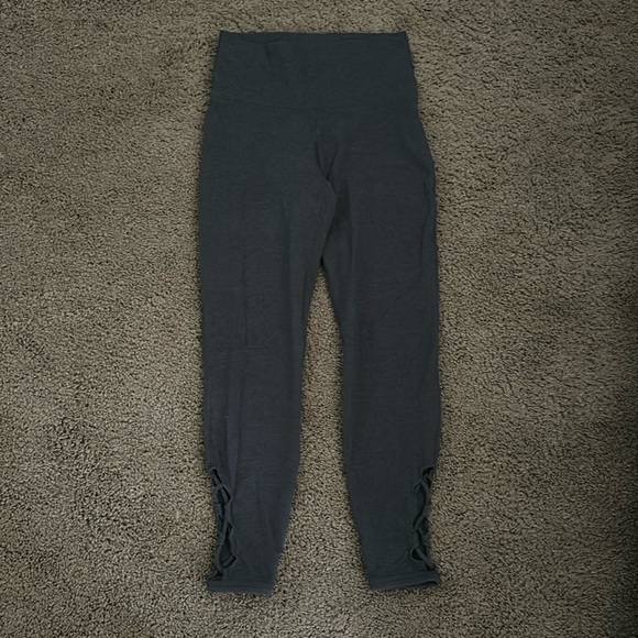 Old Navy Gray Leggings with Cutouts Size Small - Picture 2 of 10